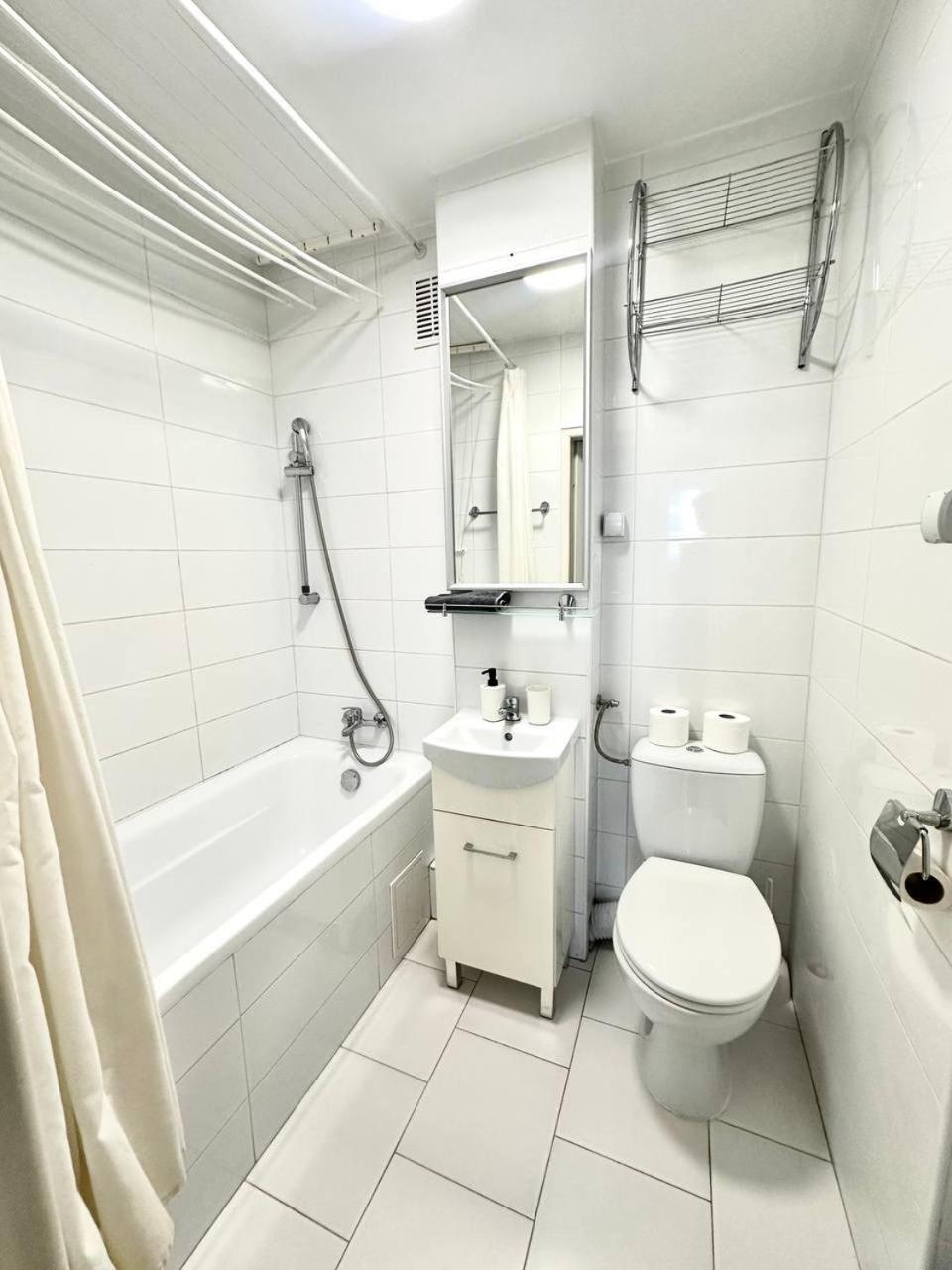 Ohmyhome - Park Mirowski Apartment وارسو المظهر الخارجي الصورة