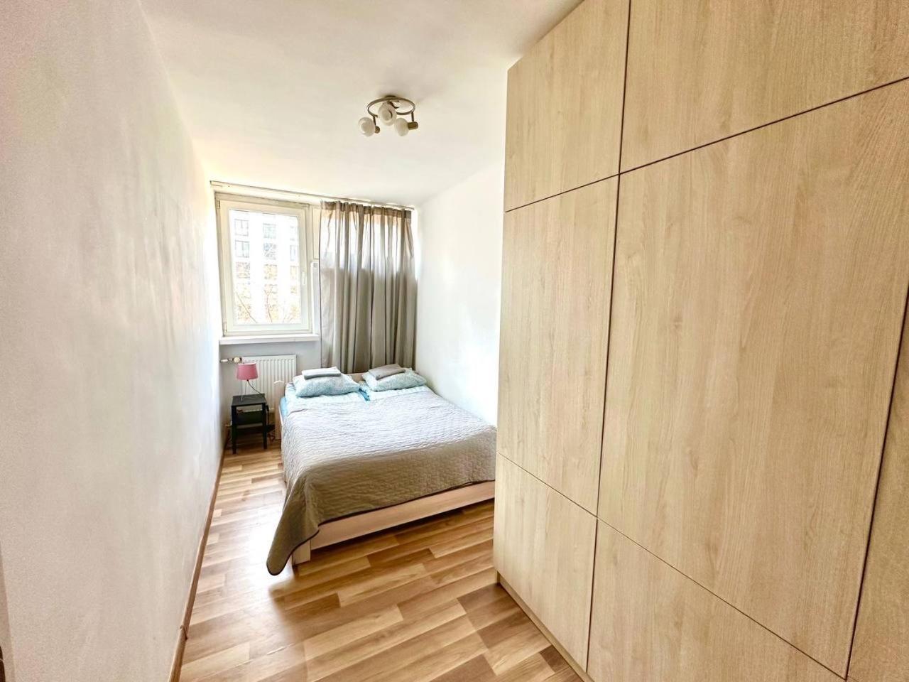 Ohmyhome - Park Mirowski Apartment وارسو المظهر الخارجي الصورة